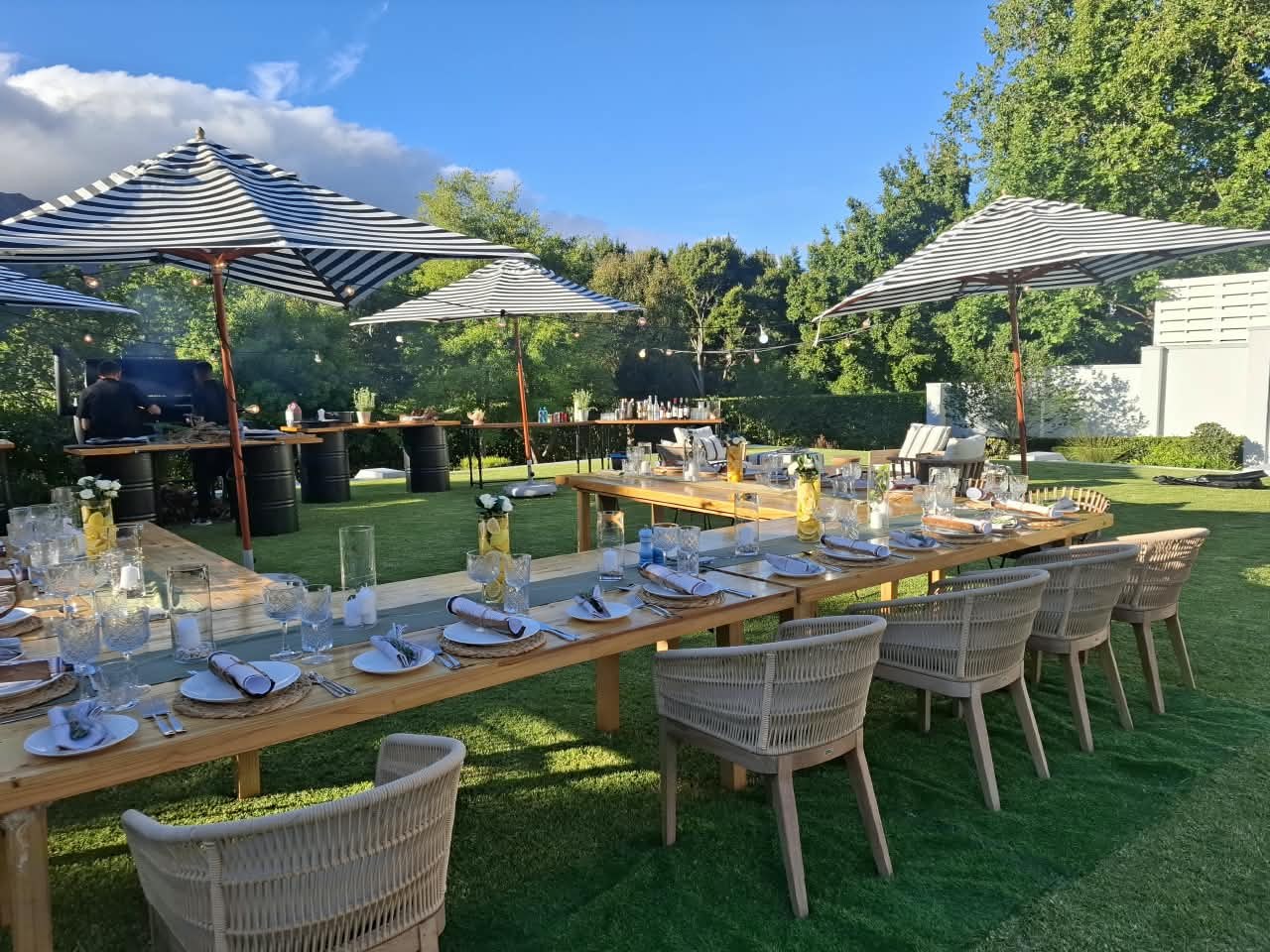 Garden dining table details