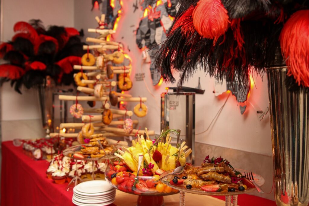 Dessert display 1 — staging demonstration